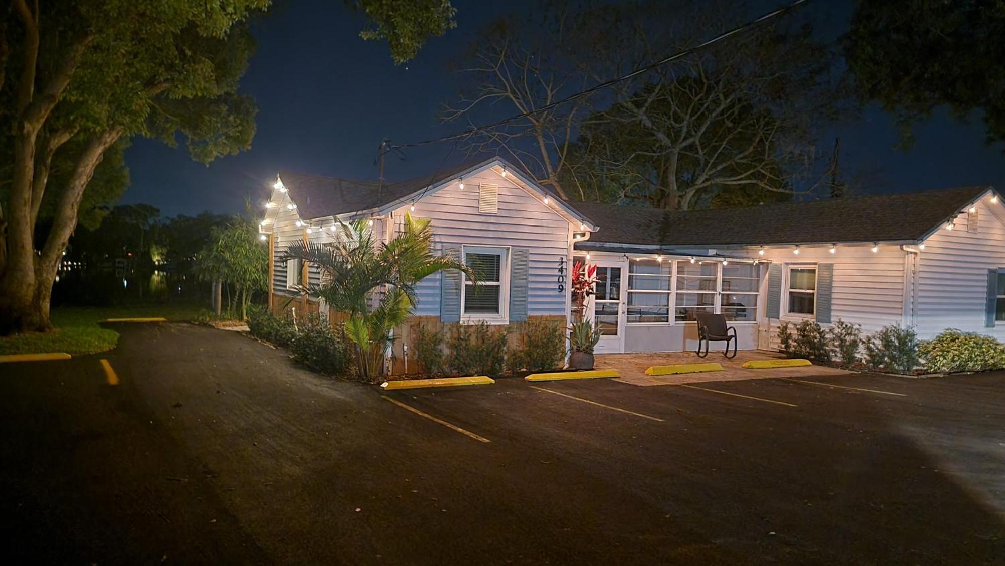 Orlando Lakefront Tiny Homes 6 Plus Month Rentals Орландо Стая снимка