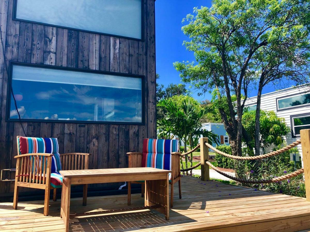 Orlando Lakefront Tiny Homes 6 Plus Month Rentals Орландо Екстериор снимка