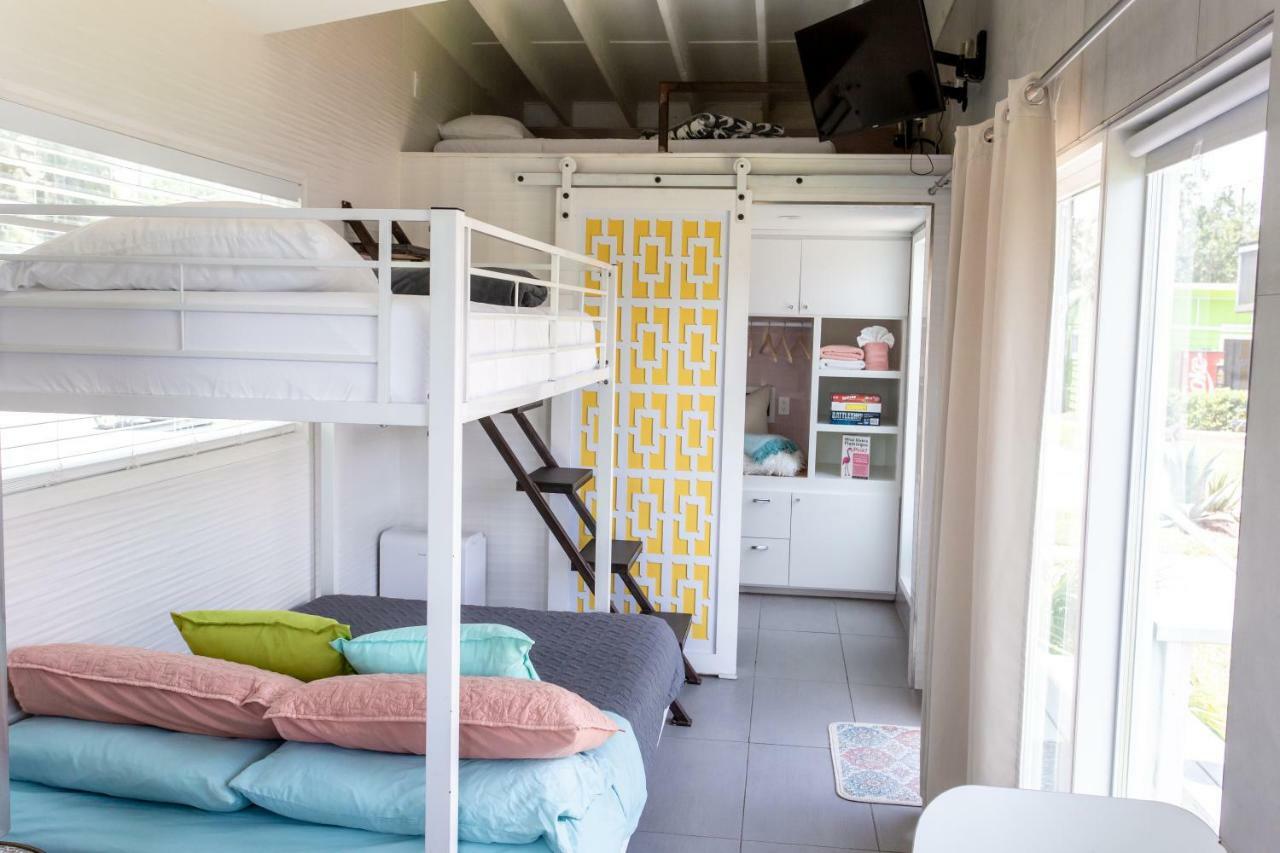 Orlando Lakefront Tiny Homes 6 Plus Month Rentals Орландо Екстериор снимка